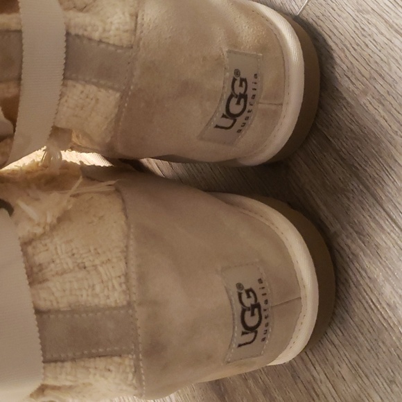 UGG Heirloom Lace Cream Tall Classic Ribbons up Back of Boots 🍦size 10 - Picture 3 of 8